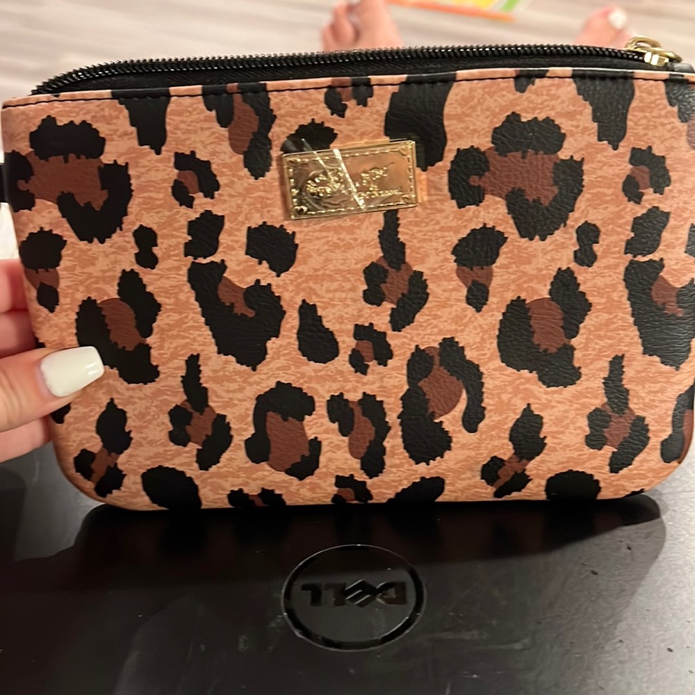 Leopard pouch